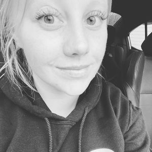 Meet your Posher, Brittney